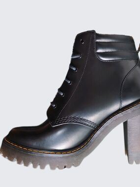 Dr. Martens Persephone Heeled Platform Boots Black Leather US 10W **NEW**